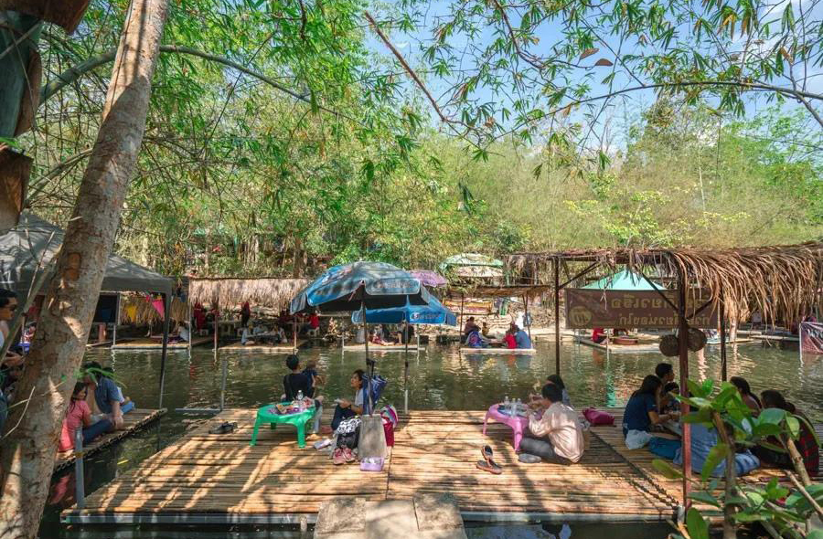 kwangchow floating market